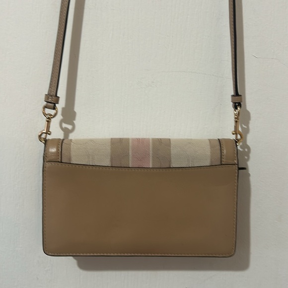 COACH CLUTCH CROSSBODY IN SIGNATUREE JACQUARD WITH STRIPES IN CREAM AND PINK - Picture 5 of 9
